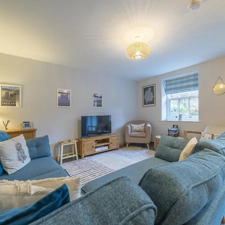 Near Todd - 3 Bed In A Rural Setting Holiday home